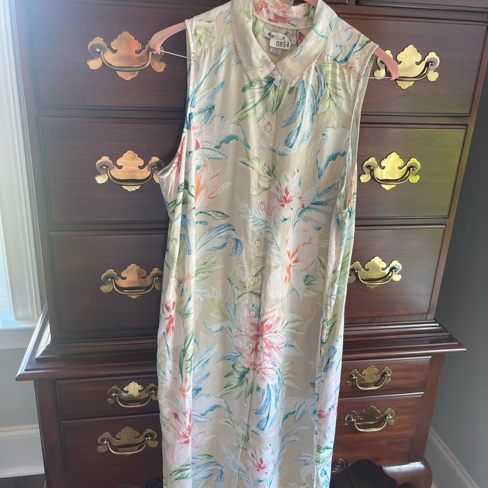 Tommy Bahama Green Sleeveless Sheath Dress with Mandarin Collar